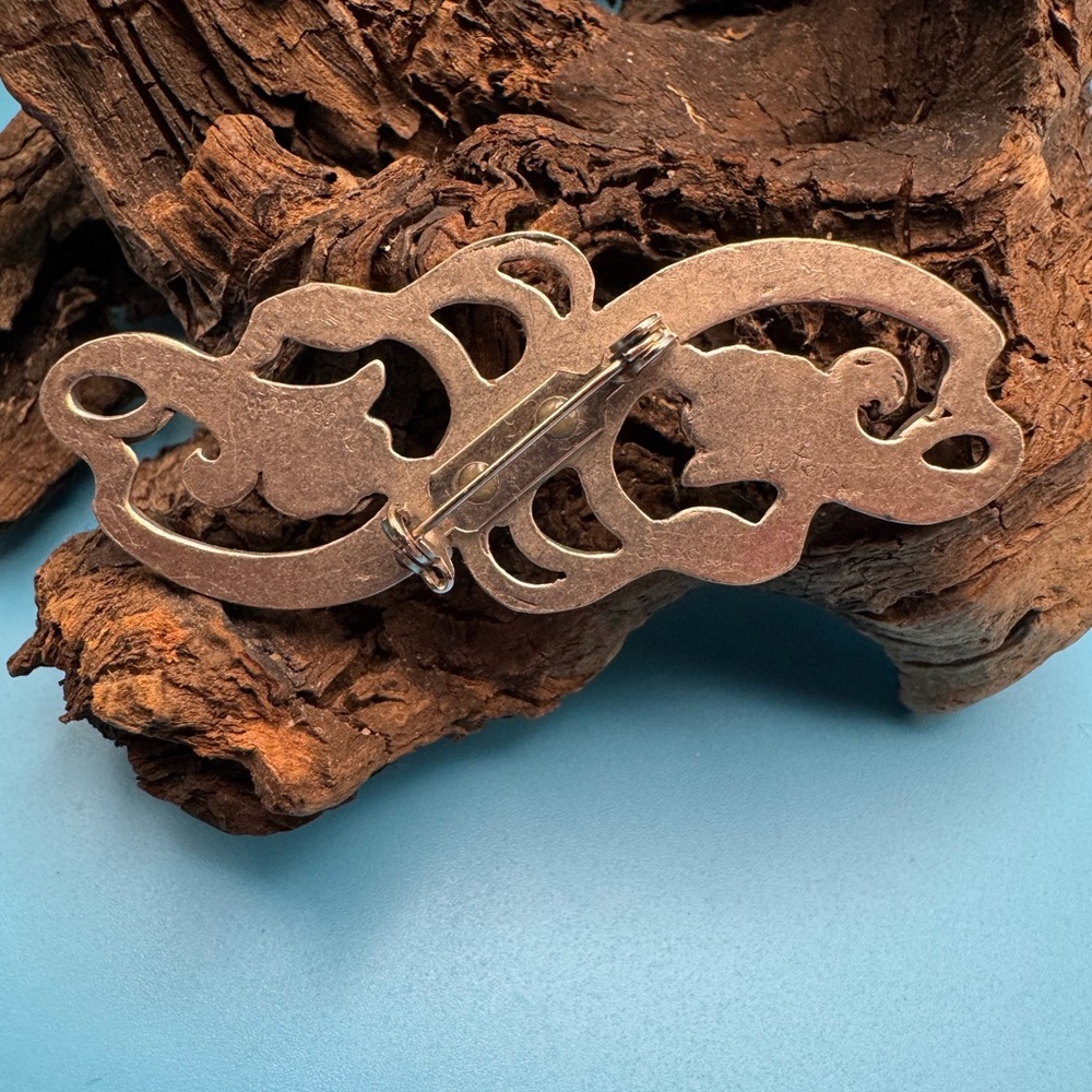 Seagull Pewter Canada vintage pewter scroll brooch, EUC. - Picture 3 of 5